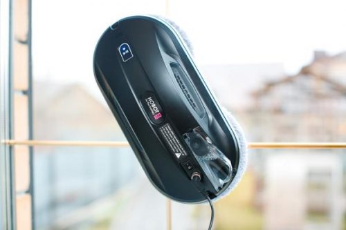 ai-window-cleaning-robot-with-ultrasonic-water-spray/dirt-removal-system-launch