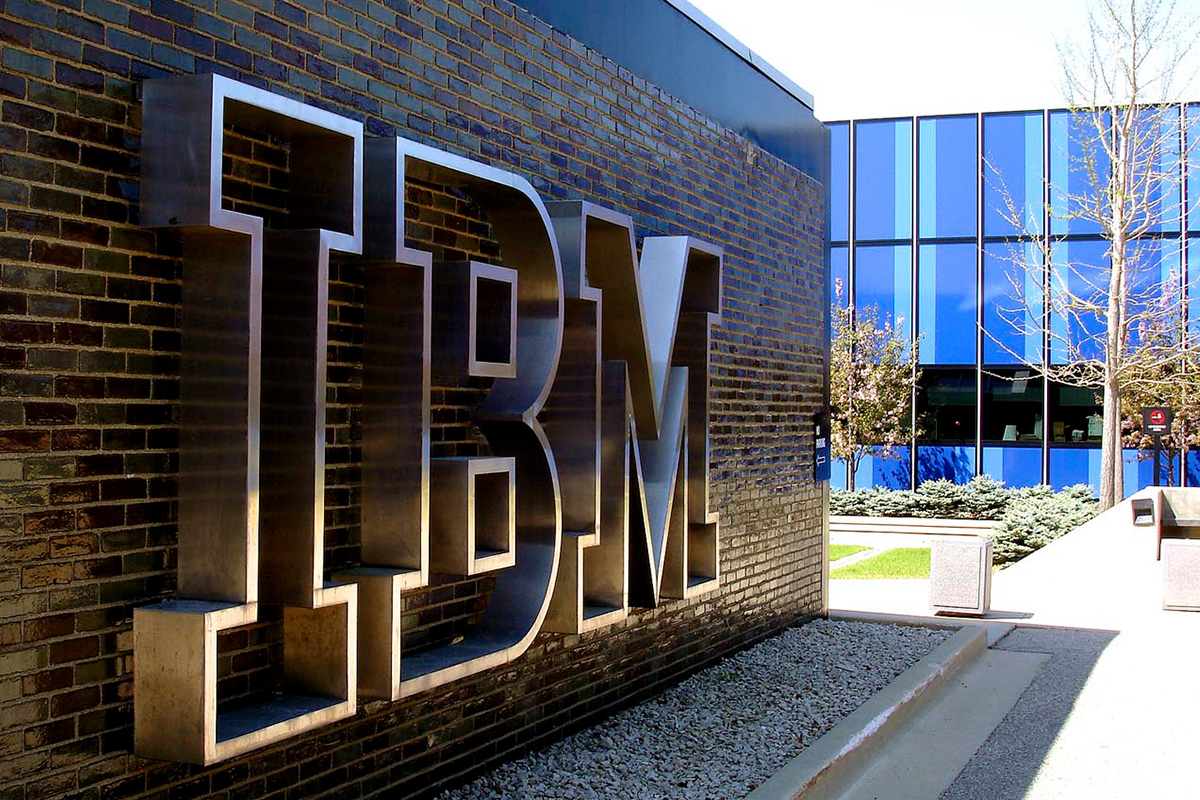 ibm-and-indian-institute-of-science-launch-innovation-lab-to-advance-hybrid-cloud-research-in-india
