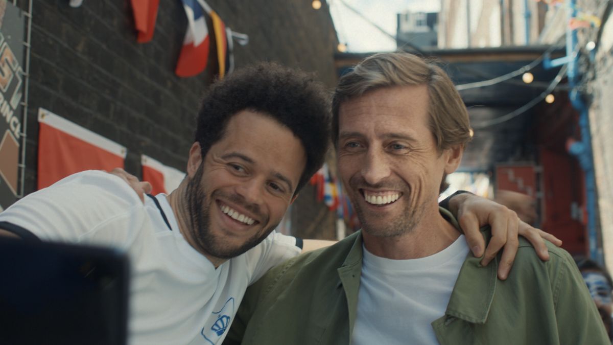 leonardo-di-crouchy-o:-peter-crouch-is-back-on-screen-for-paddy-power-euro-2020-tv-ad