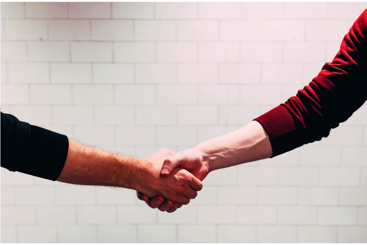 esports-technologies-ceo-aaron-speach-meets-with-prime-minister-of-malta,-robert-abela