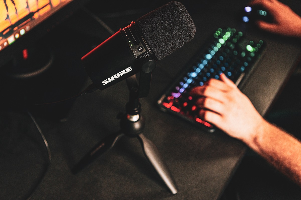 fnatic-network-partners-with-shure-audio-to-show-upcoming-streamers-how-to-get-the-best-sounding-start-to-their-streaming-careers