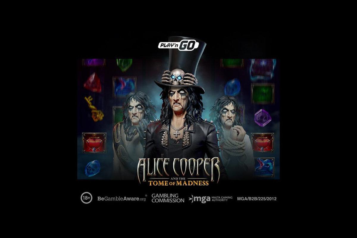 dare-you-enter-the-nightmarish-world-of-alice-cooper?
