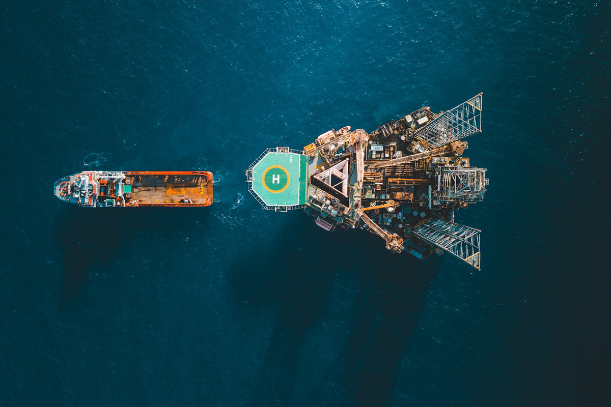 the-white-oil-market-is-likely-to-exceed-usd-25-billion-by-2027,-says-global-market-insights-inc.