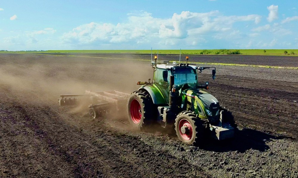 trimble-to-provide-advanced-positioning-systems-to-sabanto-for-enhanced-autonomous-tractor-performance