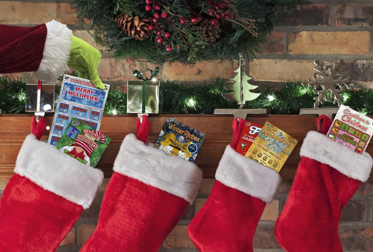 it’s-okay-to-be-a-grinch:-be-#giftsmart-and-snatch-scratch-&-win-tickets-from-kids’-stockings