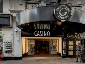 grosvenor-casinos’-dealer-of-the-year-competition-winner-41-year-old-ray