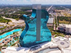 record-progressive-jackpot-at-over-$2-million-and-climbing-up-for-grabs-at-seminole-hard-rock-hotel-&-casino-hollywood