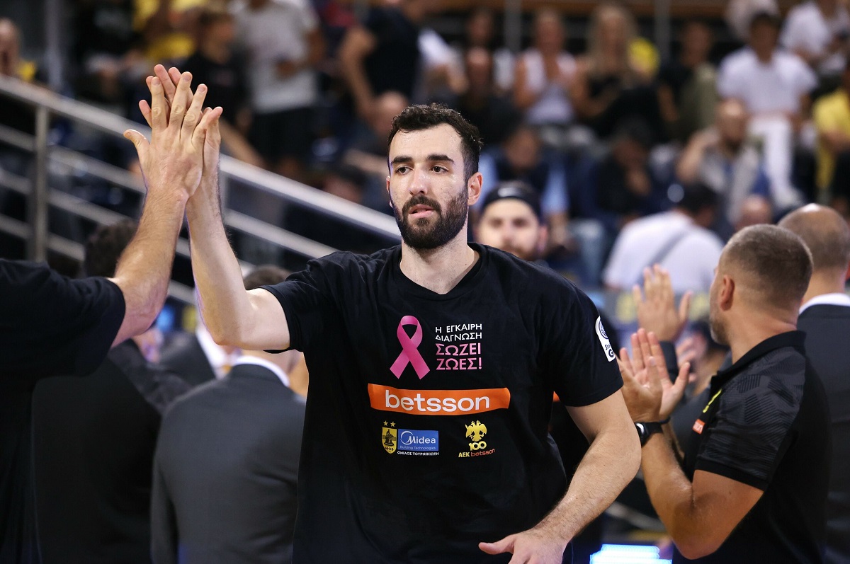 betsson,-aris-bc-and-aek-betsson-bc-join-forces-to-raise-awareness-for-breast-cancer-prevention