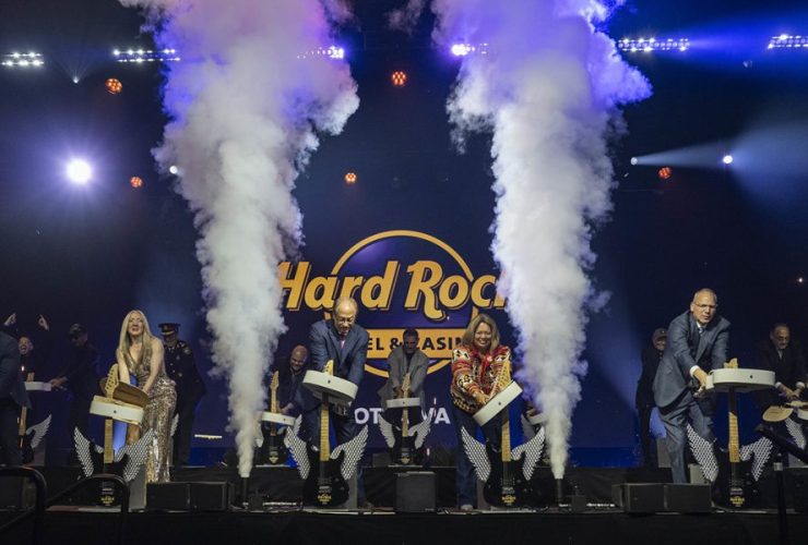 hard-rock-hotel-&-casino-ottawa-opens-with-legendary-guitar-smash-and-star-studded-celebration