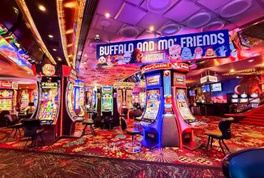 plaza-hotel-&-casino-partners-with-aristocrat-gaming-to-debut-downtown’s-first-buffalo-&-mo’-friends-slot-area