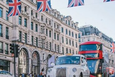 uk-betting-sector-at-risk:-budget-tax-changes-fuel-black-market-fears