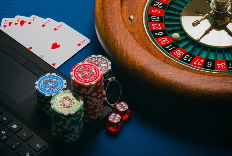 danes-spent-more-on-online-casino-and-betting-in-november-2025